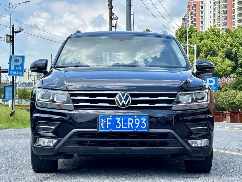 Volkswagen Tiguan L — фото 5