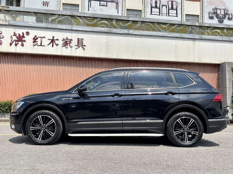 Volkswagen Tiguan L — фото 8