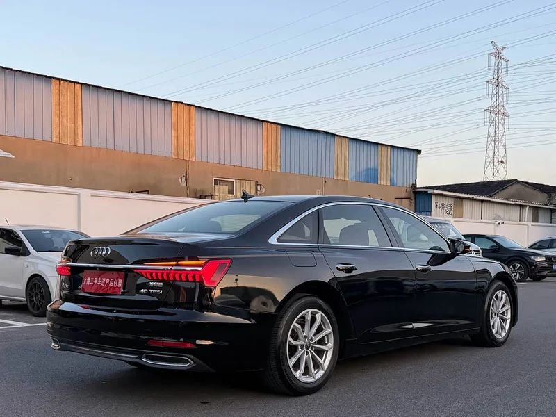 Audi A6L — фото 13