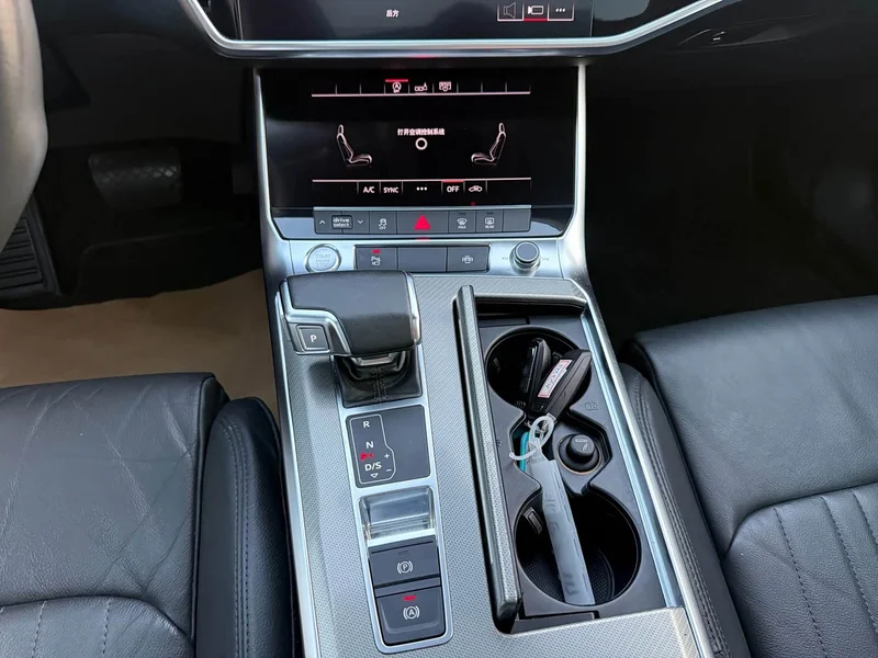 Audi A6L — фото 19