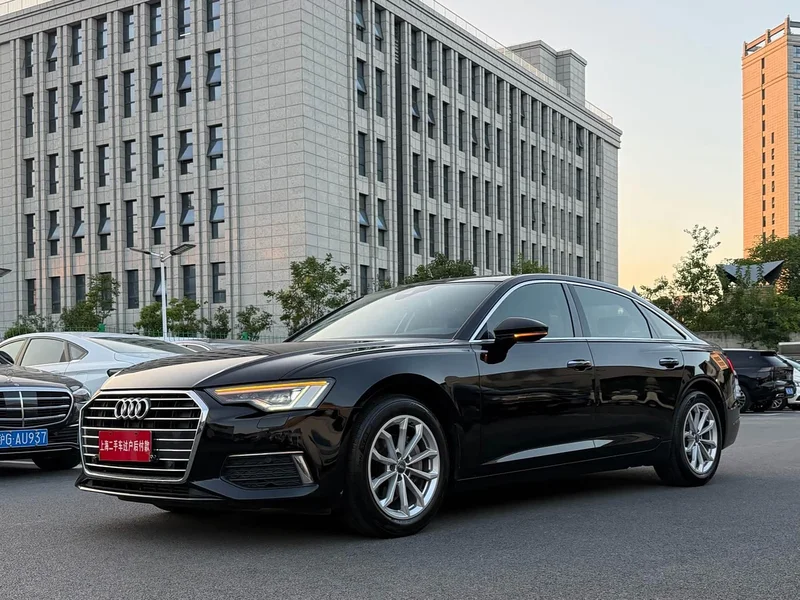 Audi A6L — фото 2