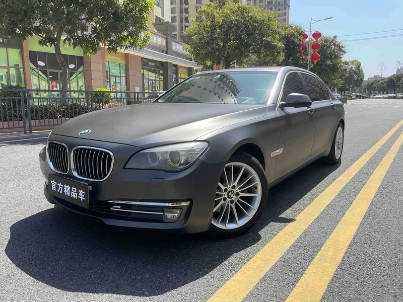 BMW 7-Series — фото 1