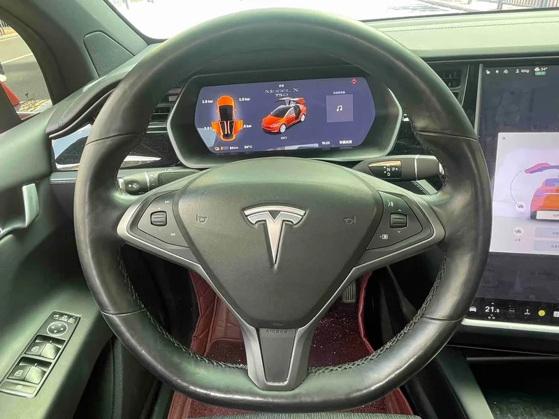 Tesla Model X — фото 12