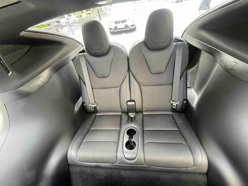 Tesla Model X — фото 19