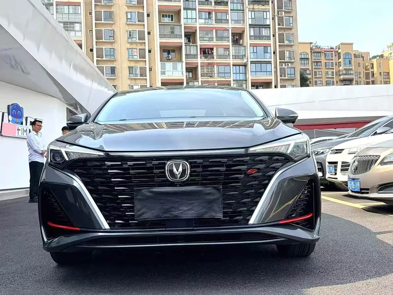 Changan Eado — фото 15