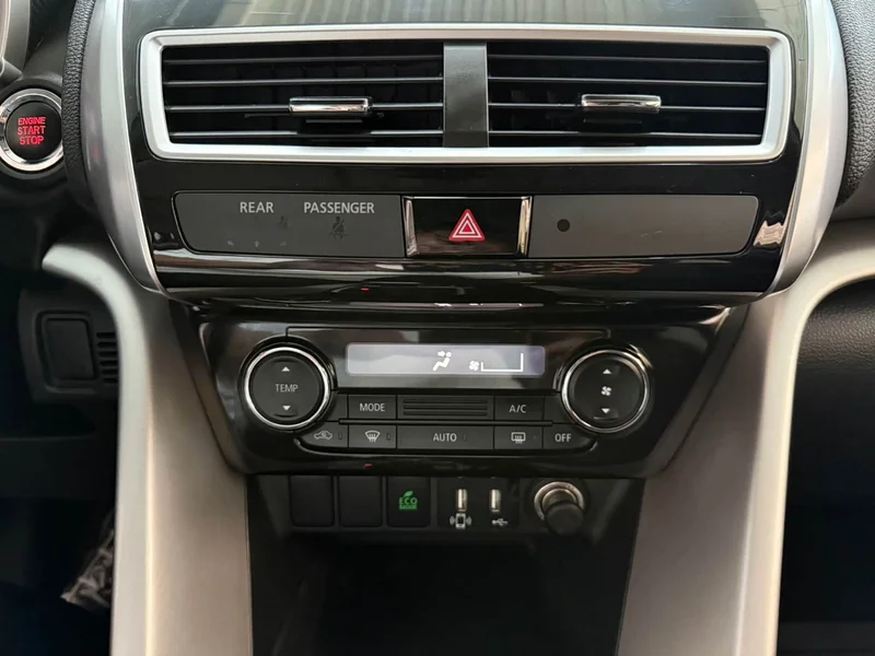 Mitsubishi Eclipse Cross — фото 12