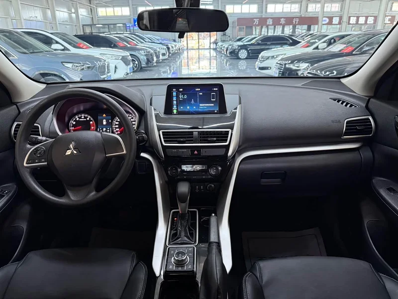 Mitsubishi Eclipse Cross — фото 5