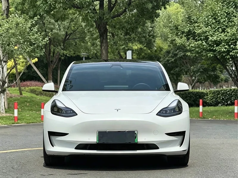 Tesla Model 3 — фото 2