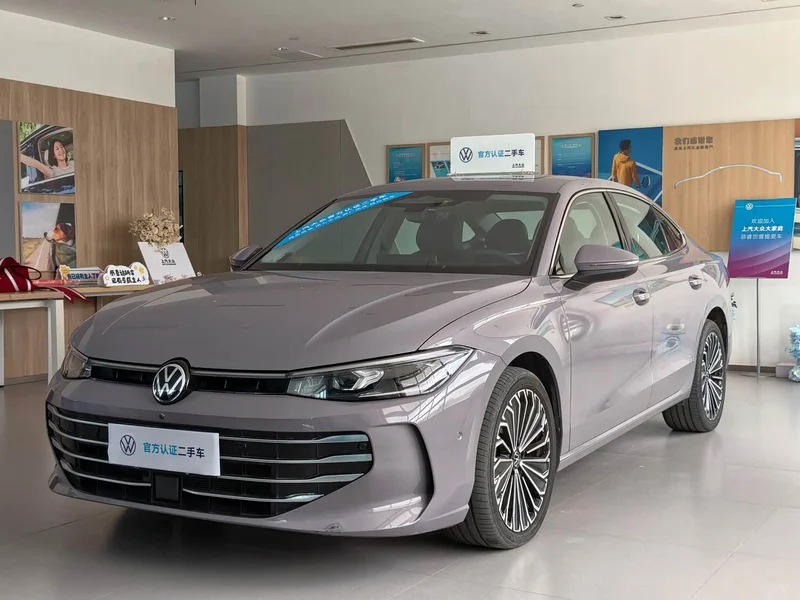 Volkswagen Passat — фото 1