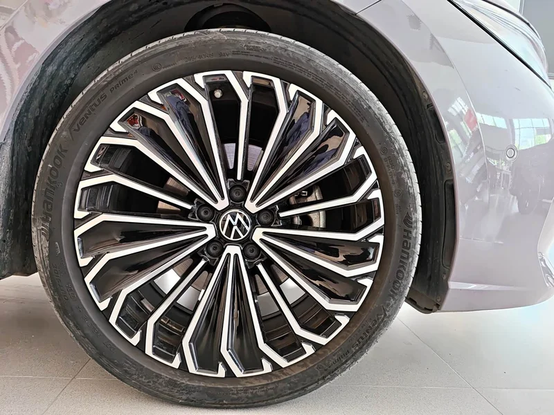 Volkswagen Passat — фото 14