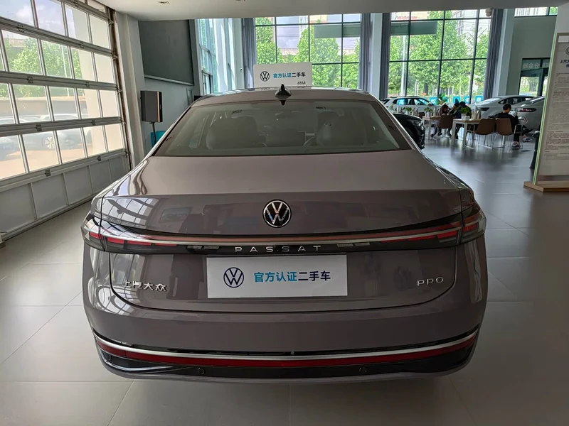 Volkswagen Passat — фото 16