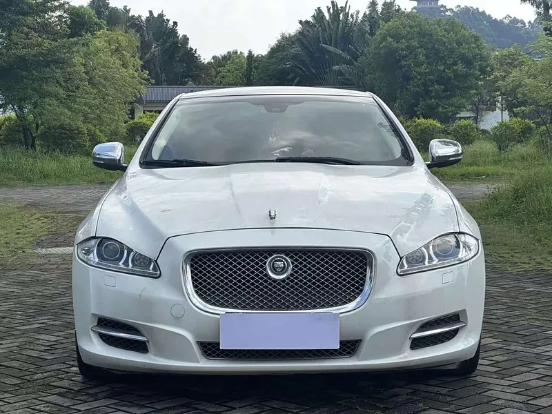Jaguar XJ — фото 2