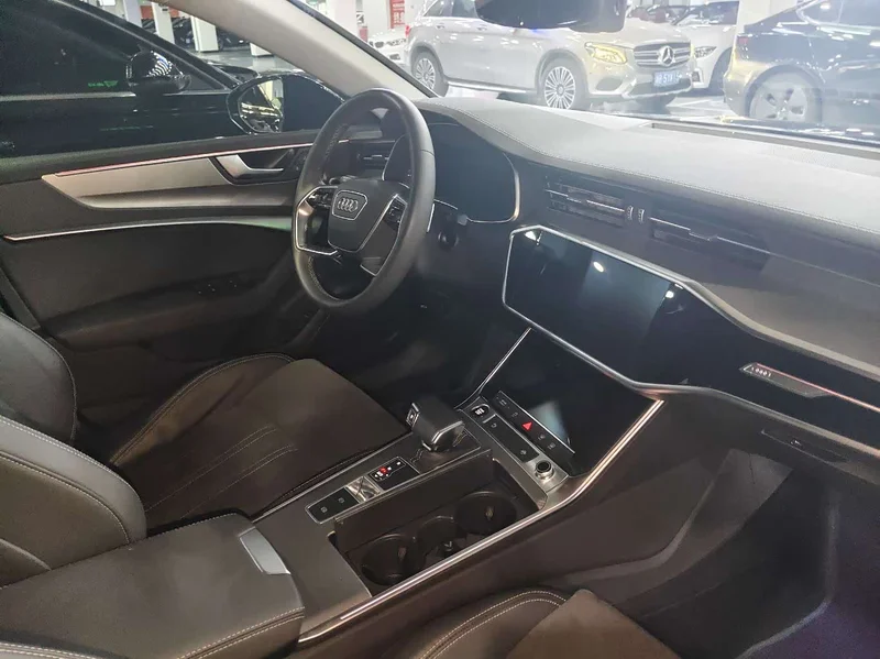 Audi A7L — фото 18