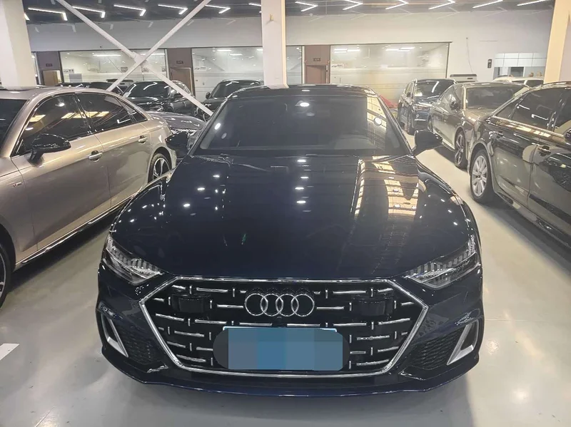 Audi A7L — фото 2