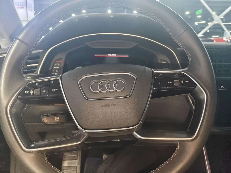 Audi A7L — фото 6