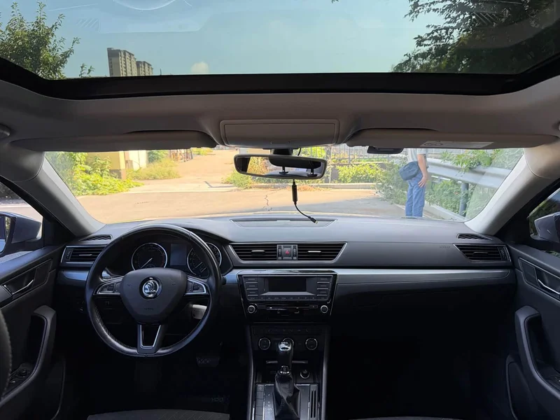 Skoda Superb — фото 6