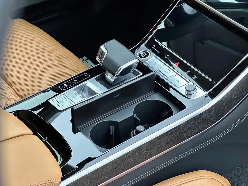 Audi A8 — фото 23