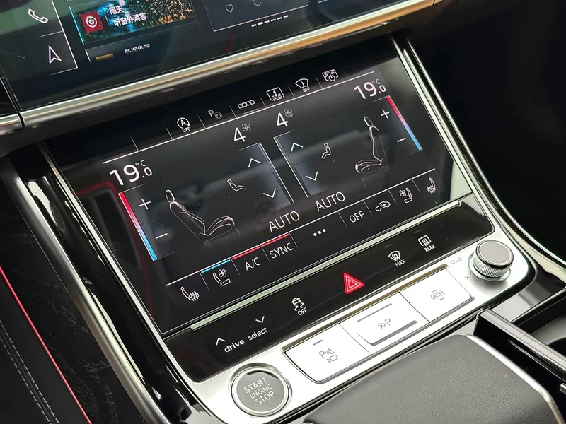 Audi A8 — фото 24