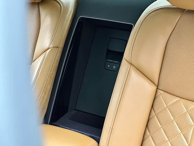 Audi A8 — фото 34