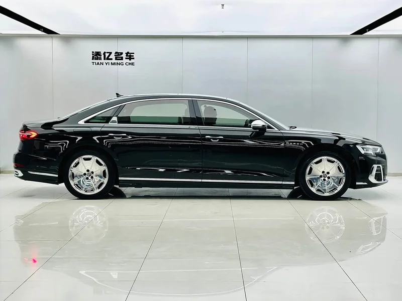 Audi A8 — фото 4