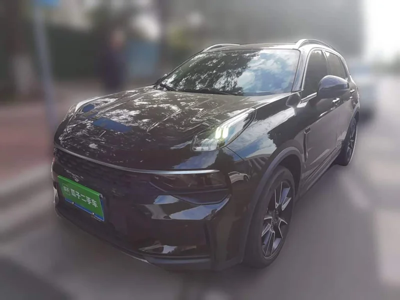 Lynk & Co 01