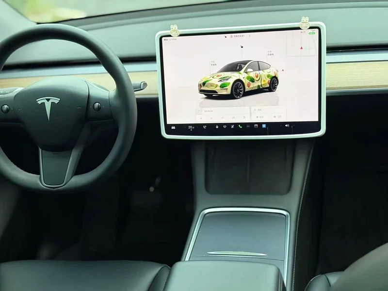 Tesla Model Y — фото 9