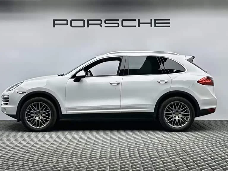 Porsche Cayenne — фото 4