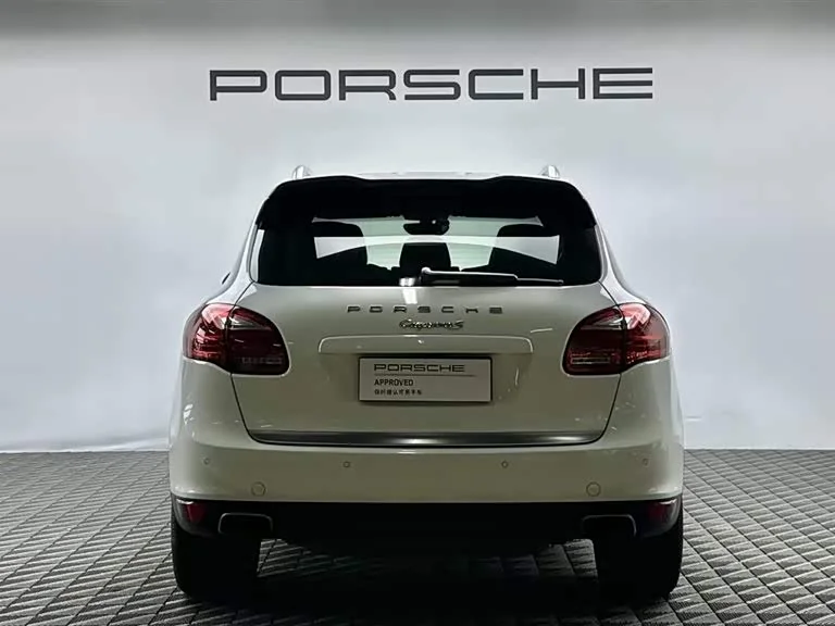Porsche Cayenne — фото 5
