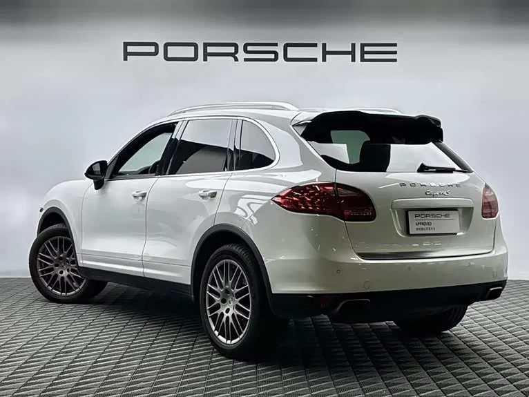 Porsche Cayenne — фото 6
