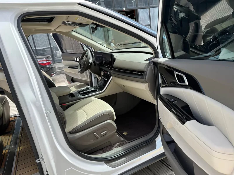 Kia Carnival — фото 16