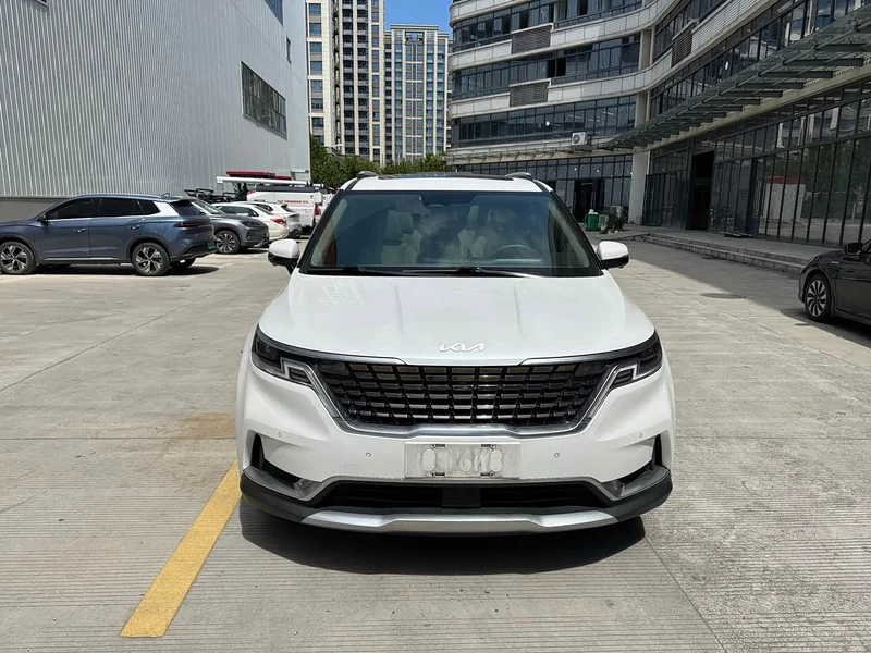 Kia Carnival — фото 2