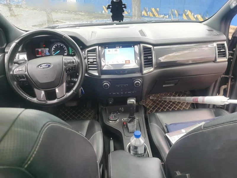 Ford Everest — фото 10
