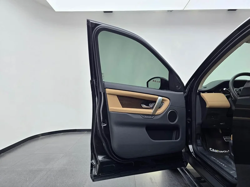 Land Rover Discovery — фото 19