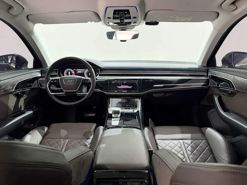 Audi A8 — фото 13