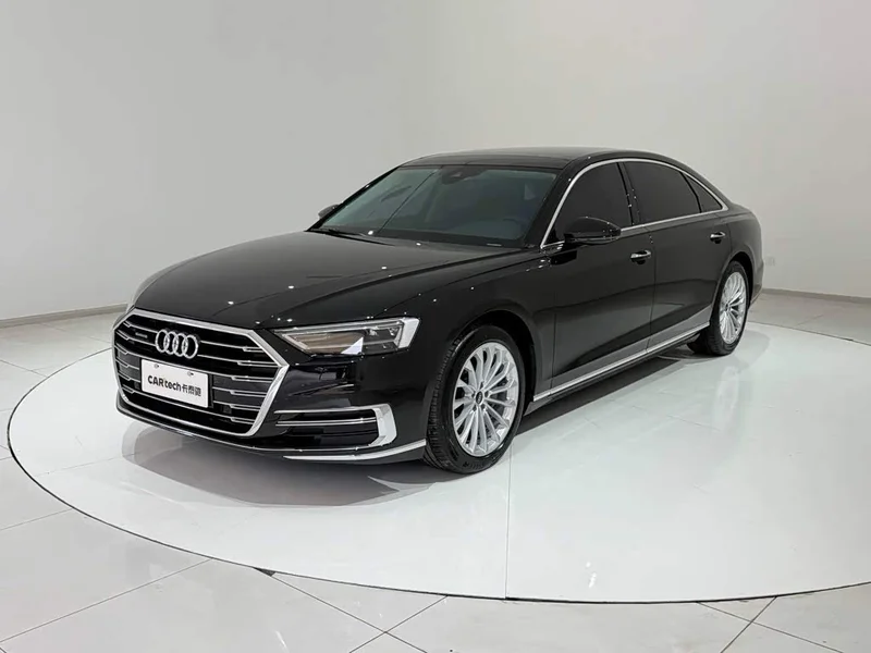 Audi A8 — фото 21
