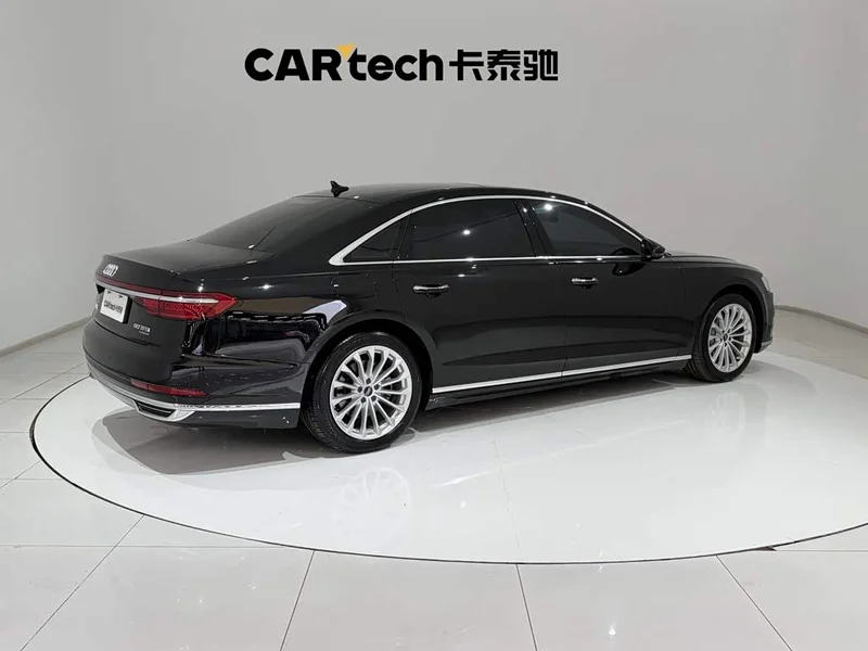 Audi A8 — фото 5
