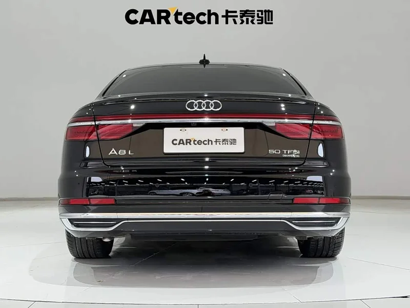 Audi A8 — фото 6