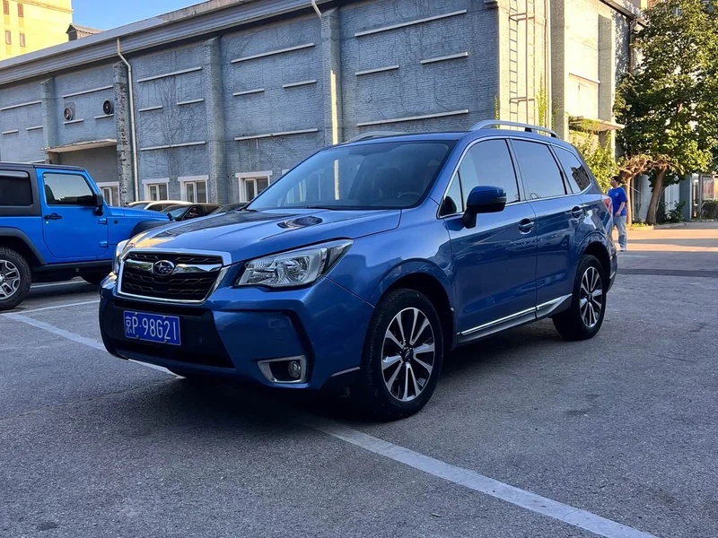 Subaru Forester — фото 1