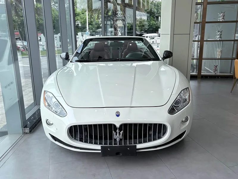 Maserati GranCabrio — фото 2