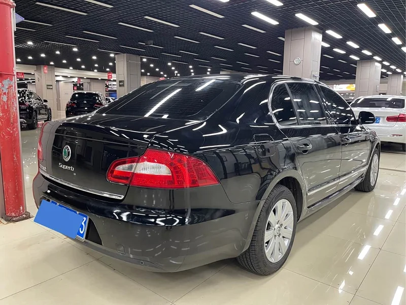 Volkswagen Superb — фото 10