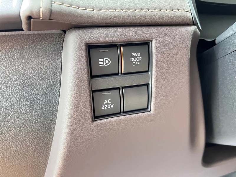 Toyota Vellfire — фото 16
