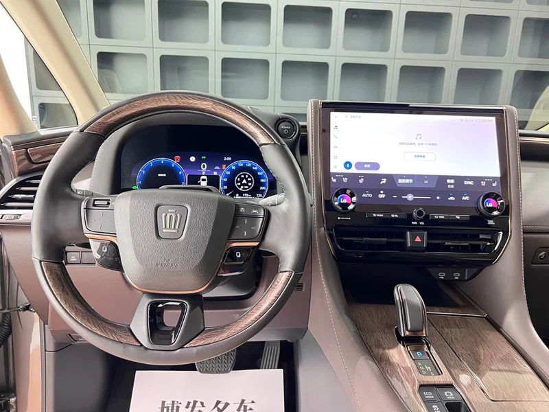 Toyota Vellfire — фото 25