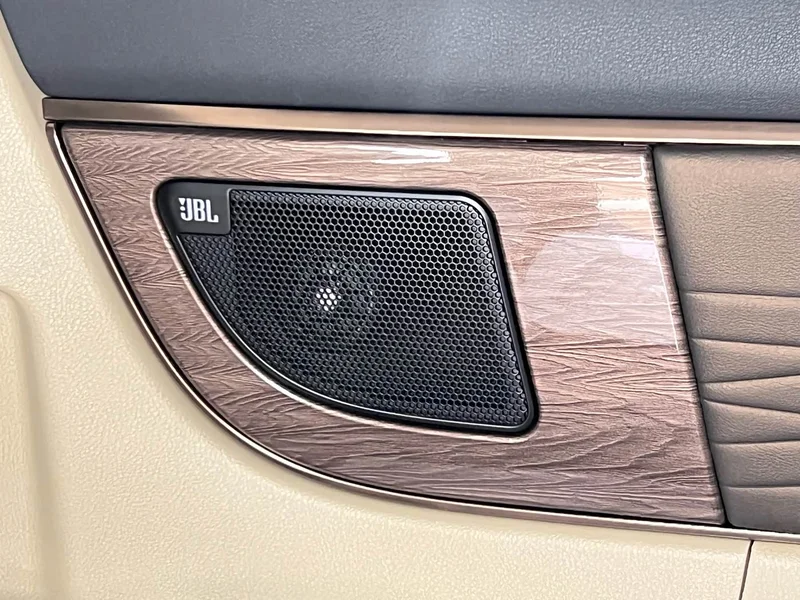 Toyota Vellfire — фото 27