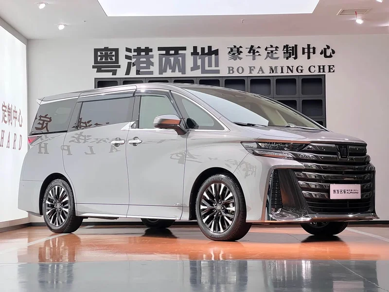 Toyota Vellfire — фото 3