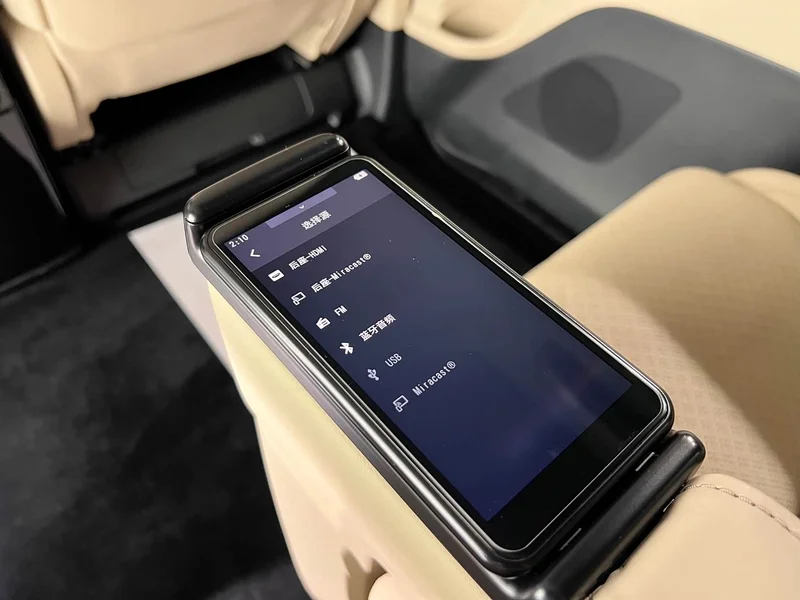 Toyota Vellfire — фото 31