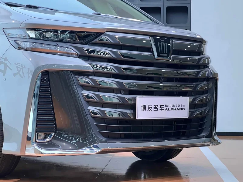 Toyota Vellfire — фото 4