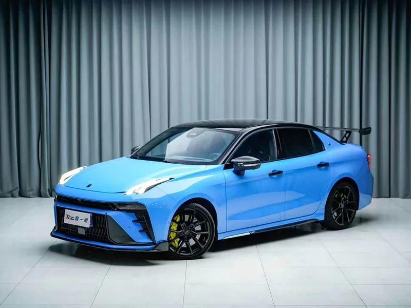 Lynk & Co 03