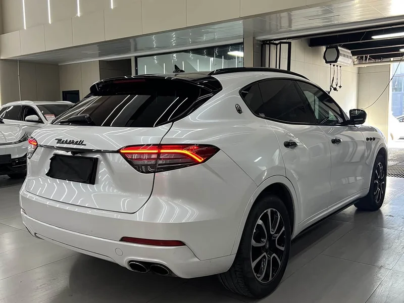 Maserati Levante — фото 8