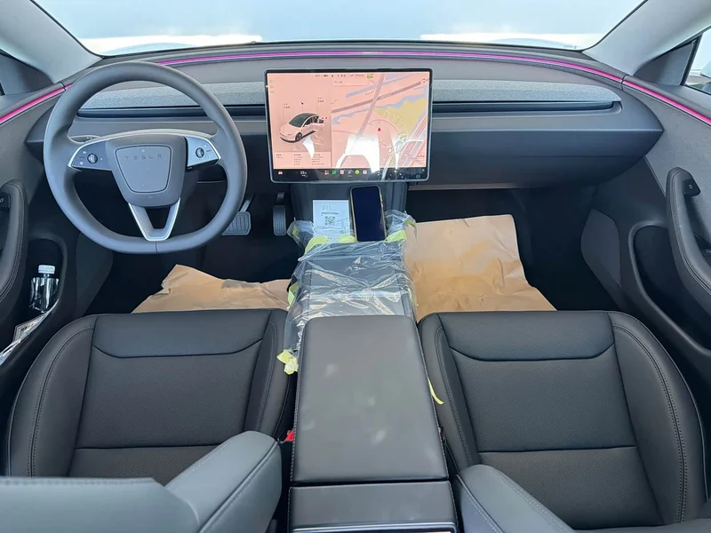 Tesla Model 3 — фото 10