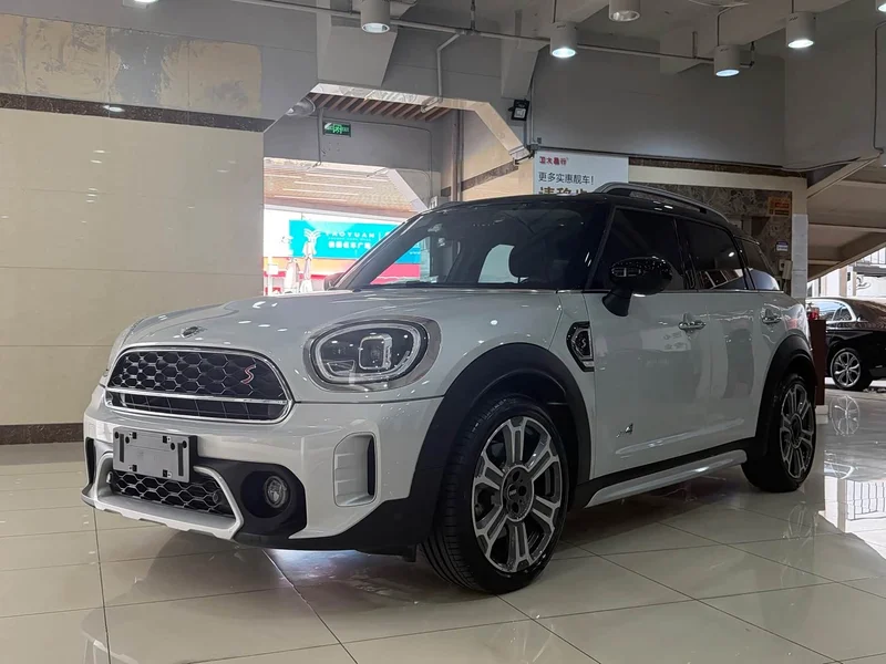 MINI COUNTRYMAN — фото 1